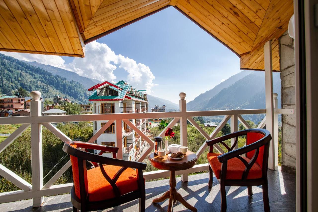 Tripli Hotels Stone House Cottage Manāli Eksteriør billede