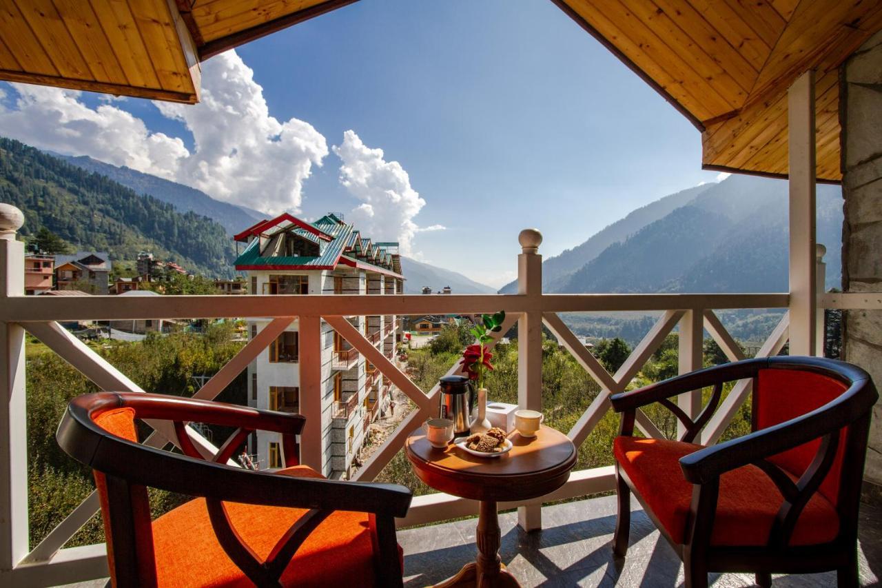 Tripli Hotels Stone House Cottage Manāli Eksteriør billede