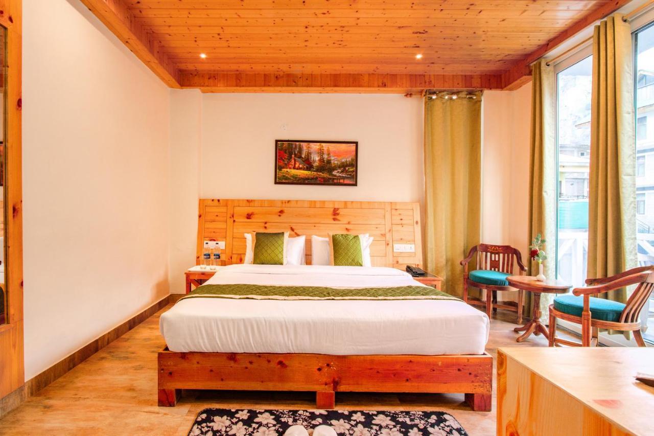 Tripli Hotels Stone House Cottage Manāli Eksteriør billede