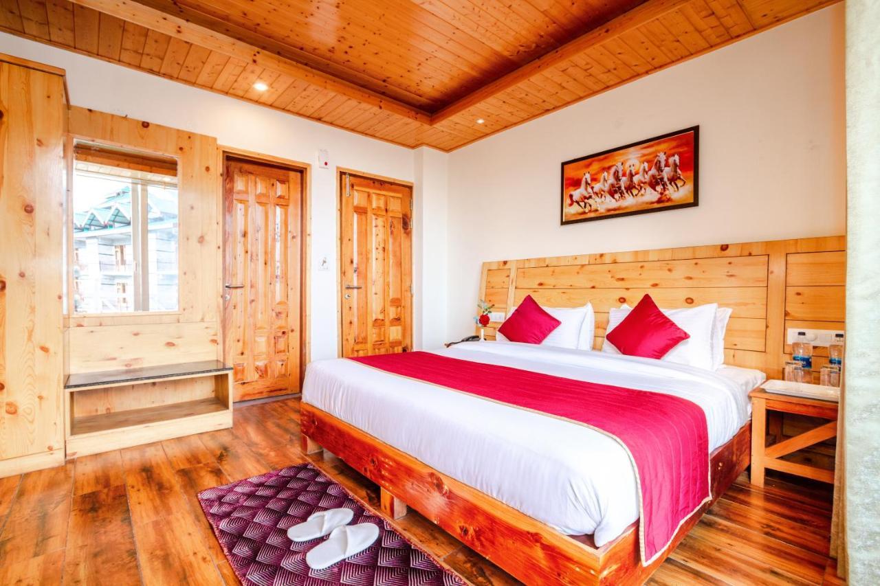 Tripli Hotels Stone House Cottage Manāli Eksteriør billede