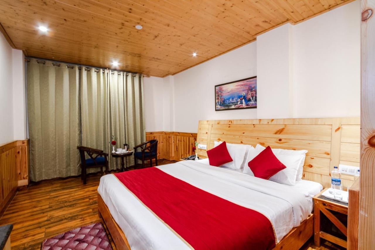 Tripli Hotels Stone House Cottage Manāli Eksteriør billede