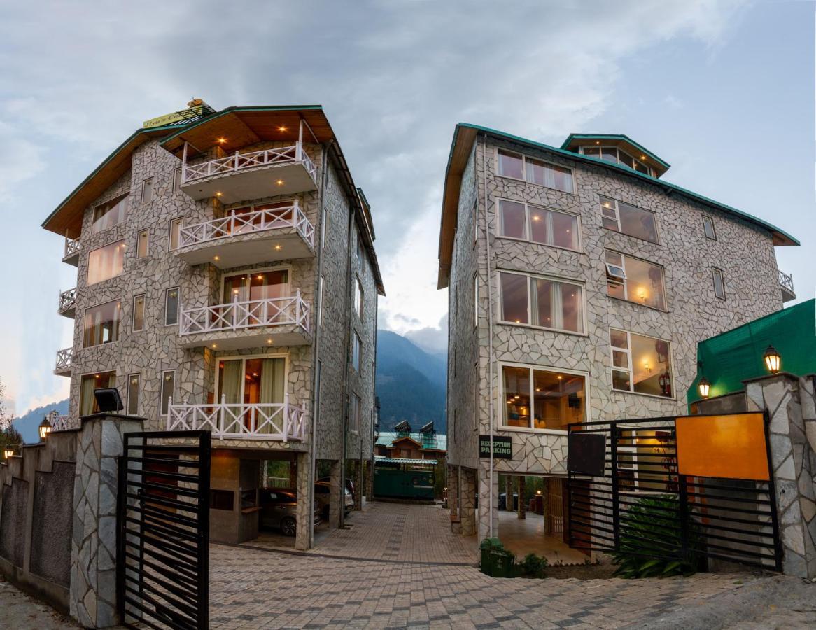 Tripli Hotels Stone House Cottage Manāli Eksteriør billede