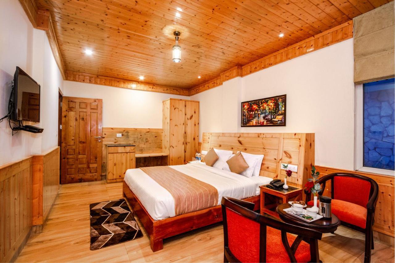 Tripli Hotels Stone House Cottage Manāli Eksteriør billede