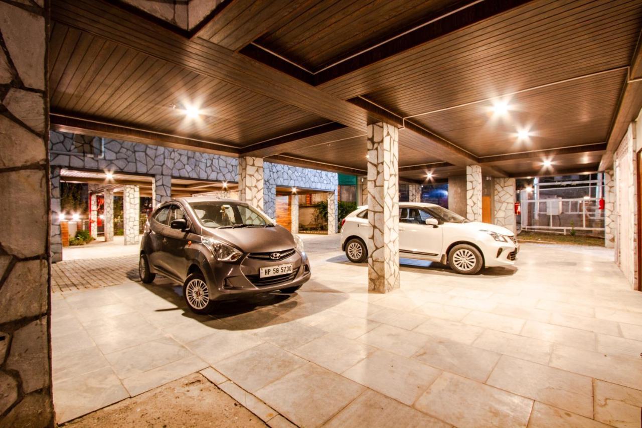 Tripli Hotels Stone House Cottage Manāli Eksteriør billede