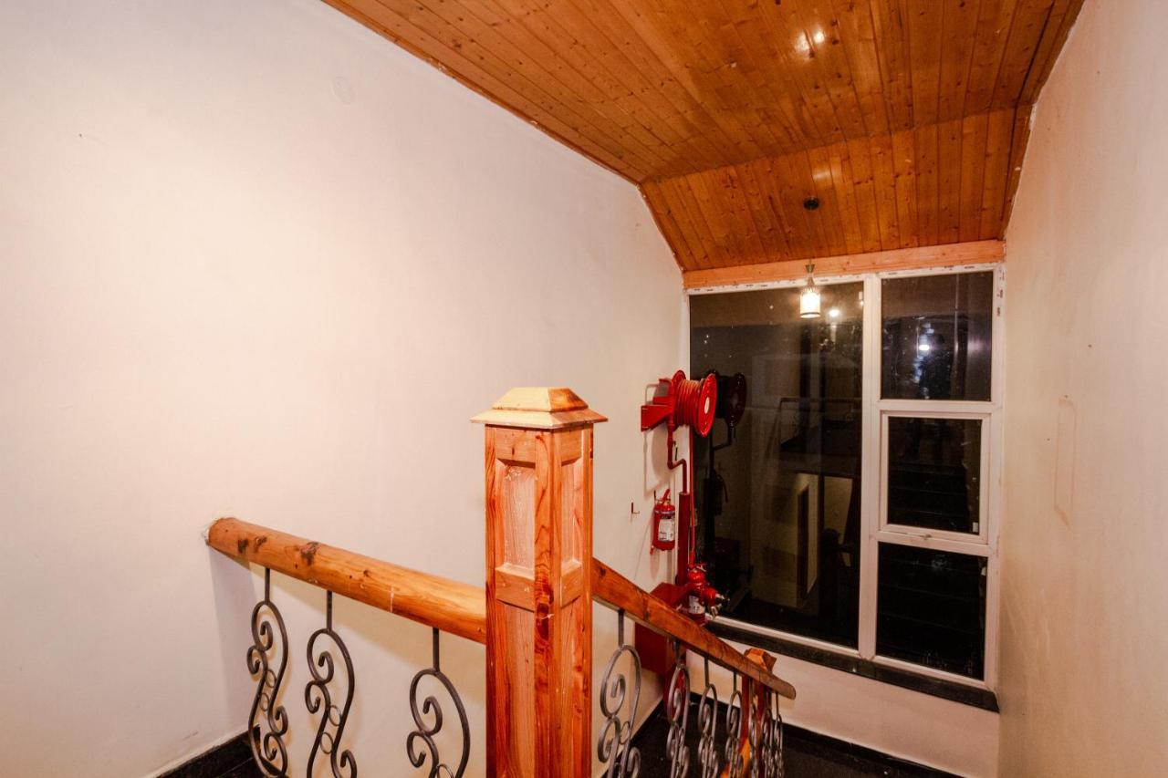 Tripli Hotels Stone House Cottage Manāli Eksteriør billede