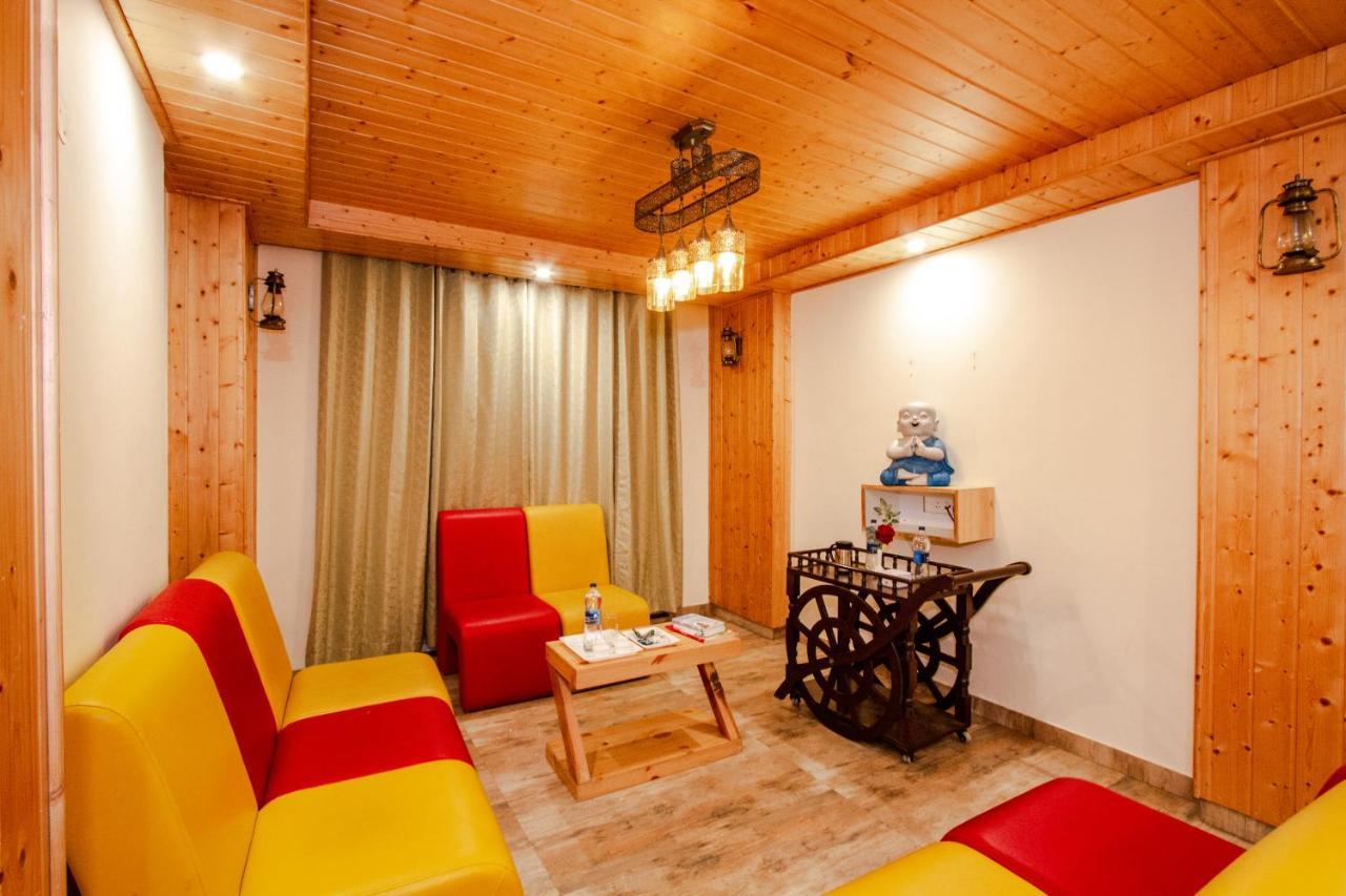 Tripli Hotels Stone House Cottage Manāli Eksteriør billede